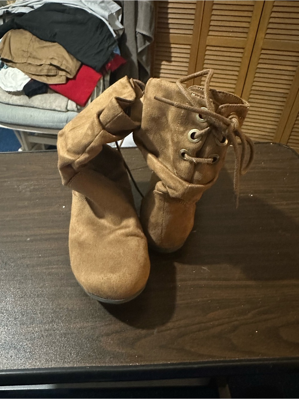 Women's Tan Lace-Up Suede Boots